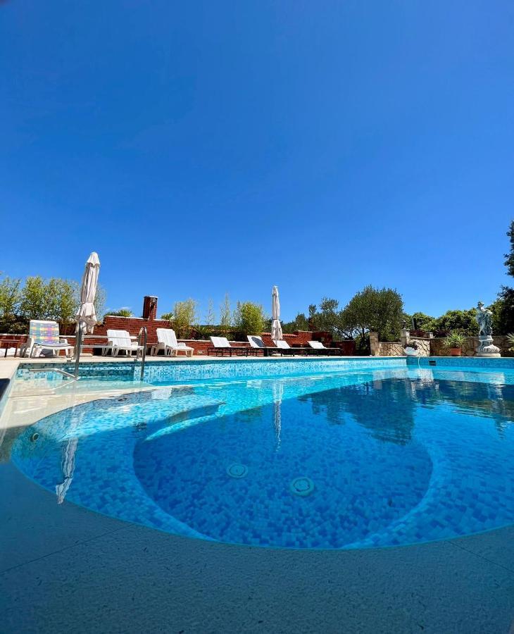 Apartman Gorana With Swimming Pool Jelsa  Exteriör bild