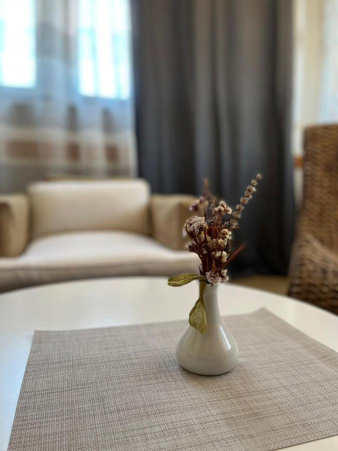 Apartman Gorana With Swimming Pool Jelsa  Exteriör bild
