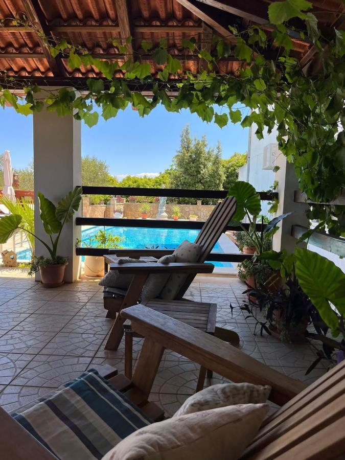 Apartman Gorana With Swimming Pool Jelsa  Exteriör bild